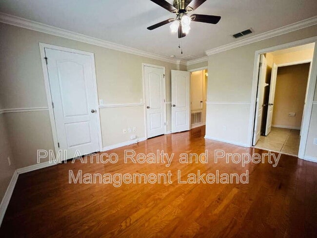 Building Photo - 4027 Winding Vine Dr