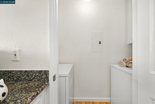 Building Photo - 440 Bollinger Canyon Ln