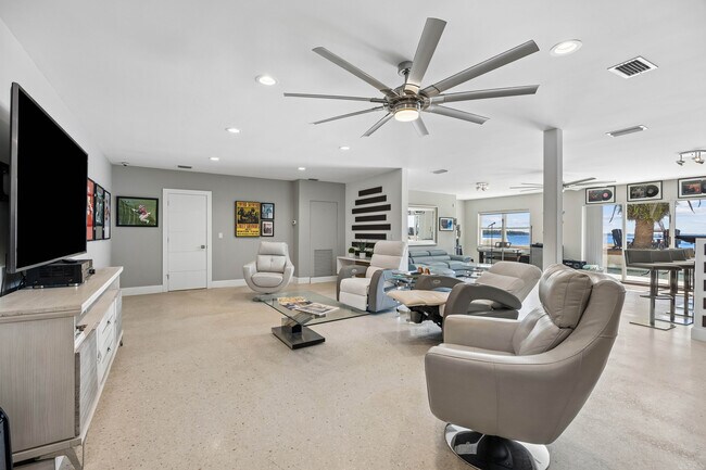 Building Photo - 14030 Mandarin Oaks Ln