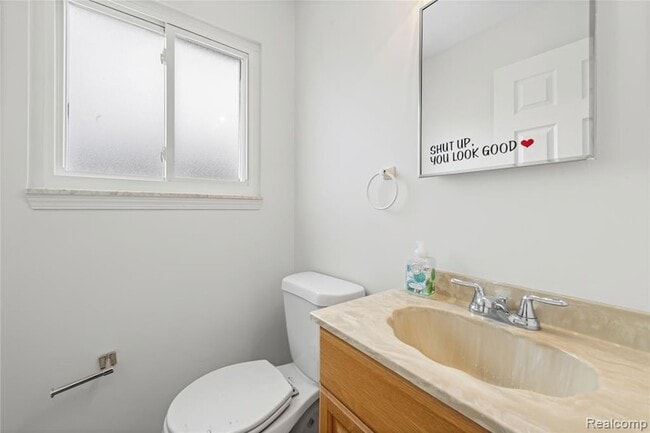 Building Photo - 39327 Timberlane Dr