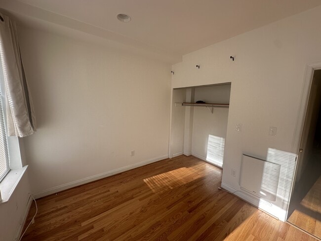 Primary Photo - 1450 Newton St NW