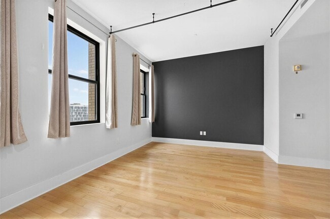 Building Photo - 4 Beacon Way