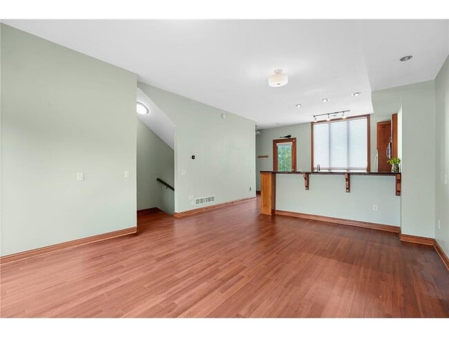 Building Photo - 2707 1st Ave S