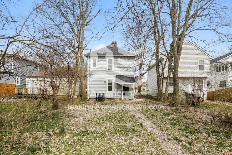 Building Photo - 1615 E Fulton St