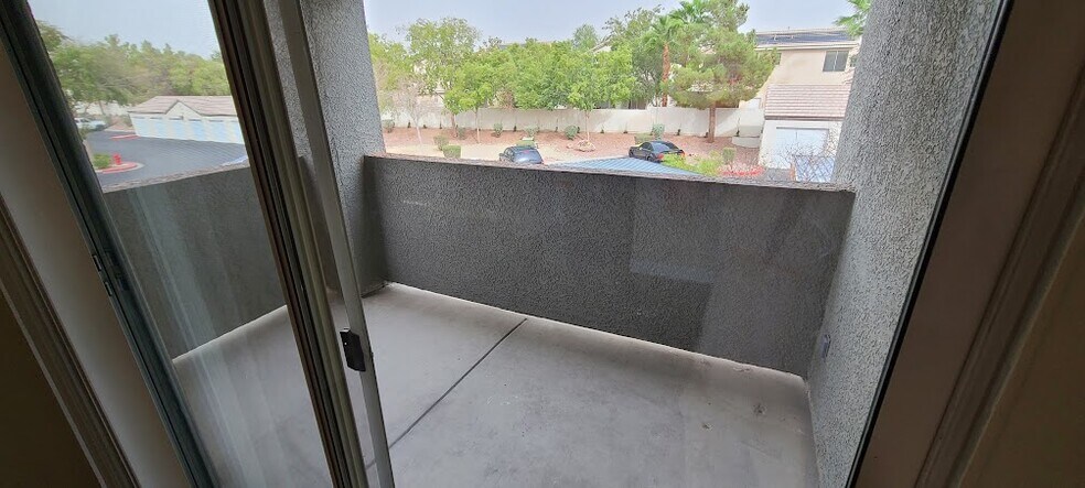 Building Photo - 555 E Silverado Ranch Blvd