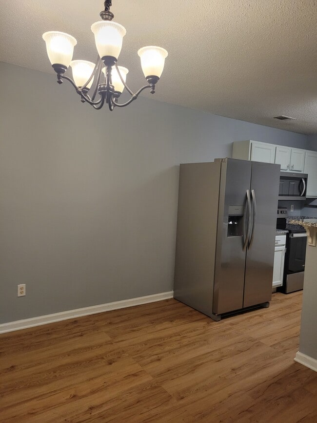 Building Photo - 2266 Charleston Pointe SE