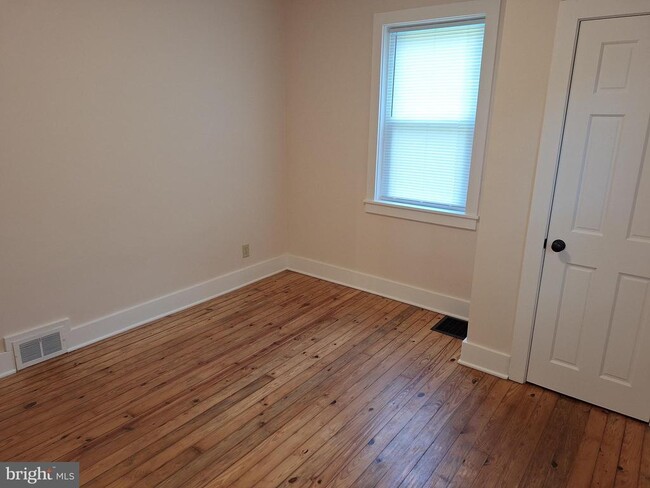 Building Photo - 624 Chandler Mill Rd