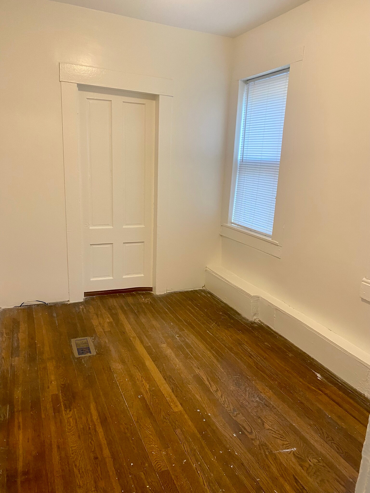 Building Photo - 7 Court St