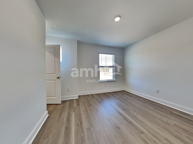 Building Photo - 168 Portside Pk Dr