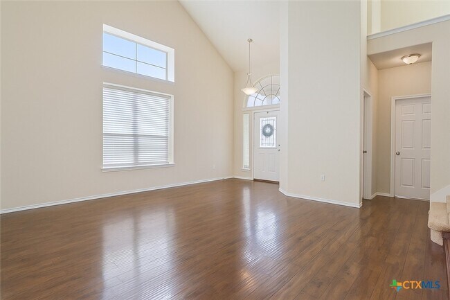 Building Photo - 6231 Ambrose Cir
