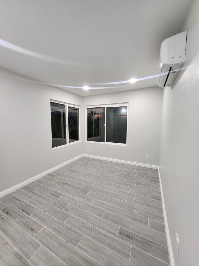 Building Photo - 7415 Laurel Ave