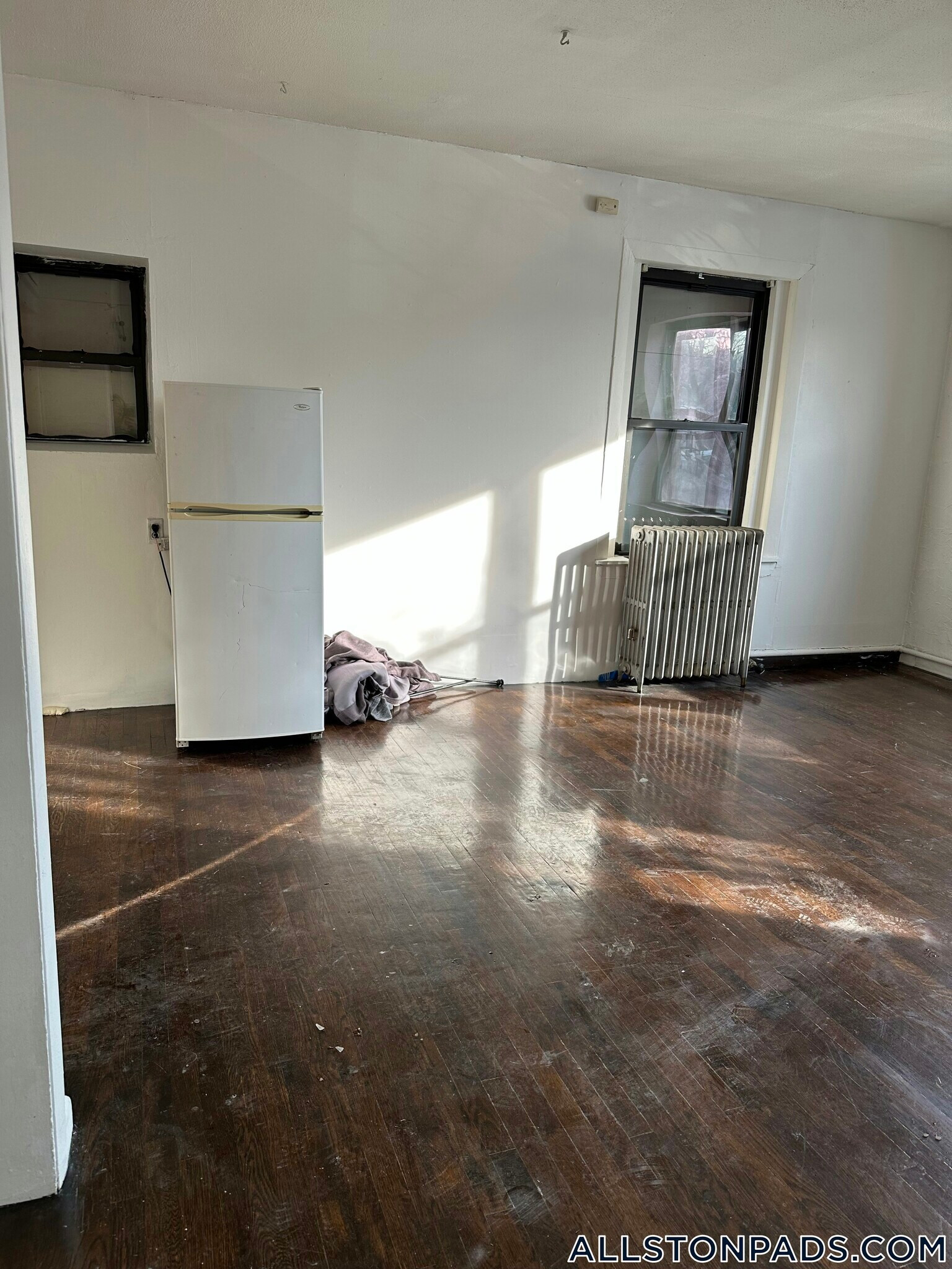 Building Photo - 153 Brighton Ave