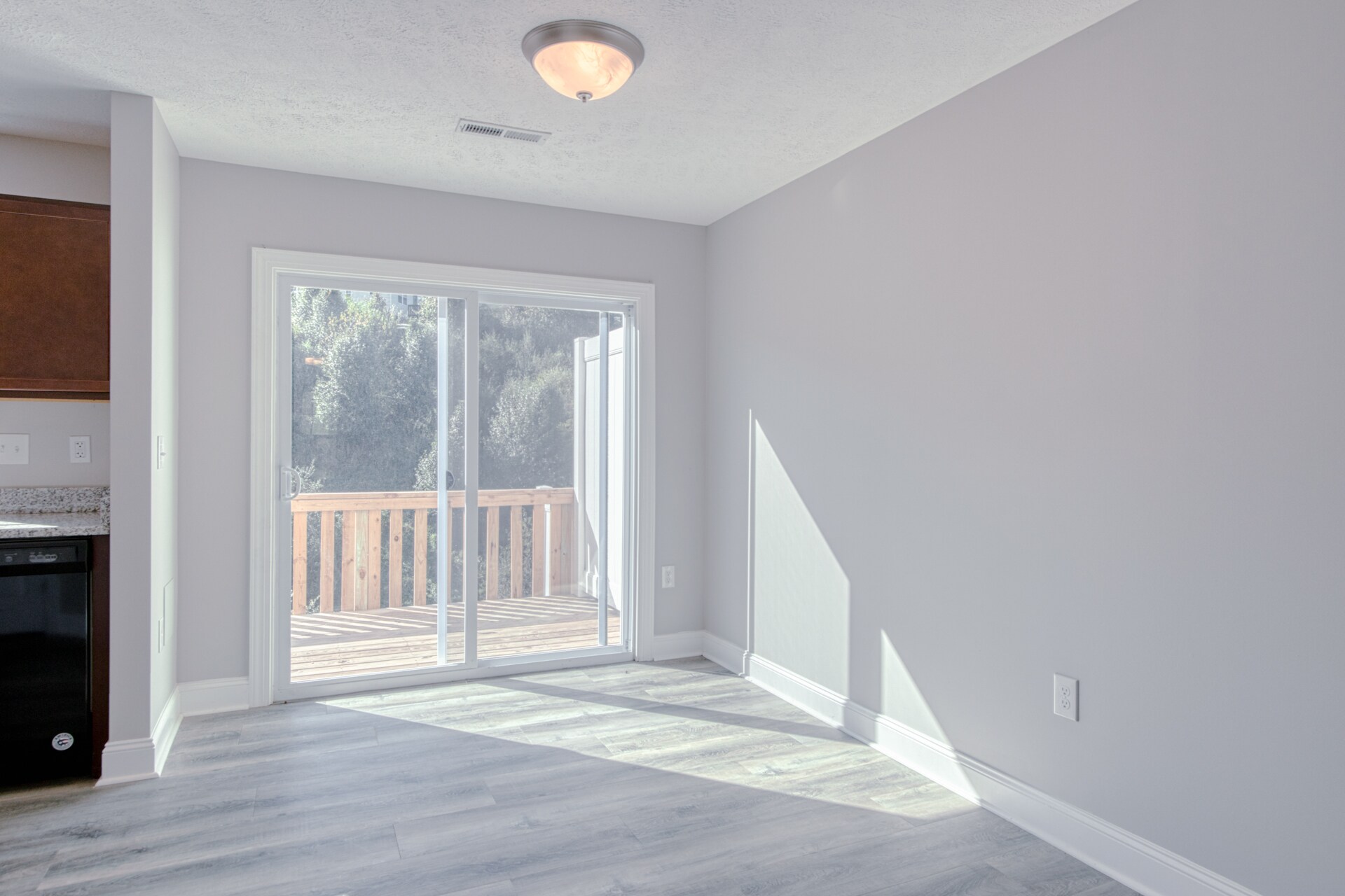 Building Photo - 150 Twisted Oak Dr NW