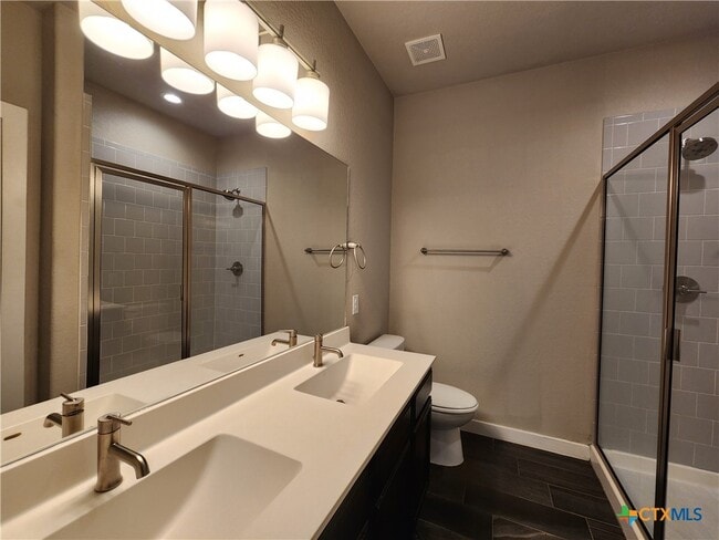 Building Photo - 506 Creekside Frst