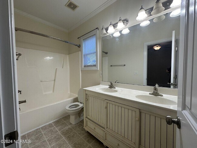 Building Photo - 115 Boysenberry Fields Rd