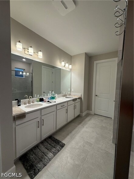 Building Photo - 107 SW 34th Pl