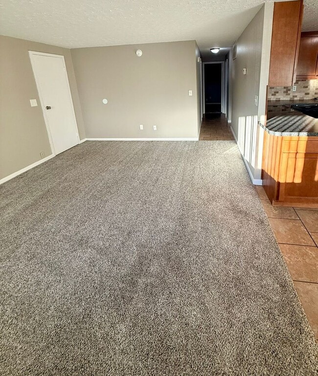 Building Photo - 5137 Mays Ave