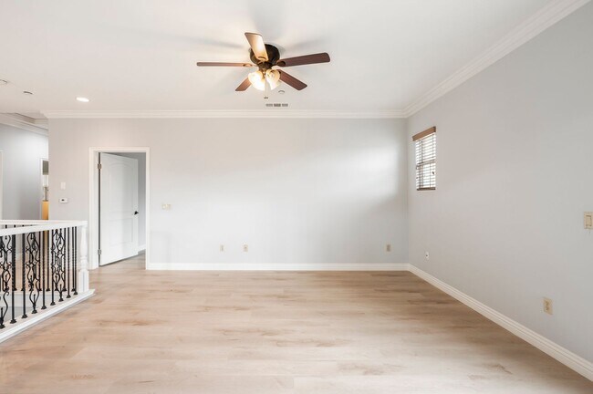 Building Photo - Three bedroom condo for lease in Arcadia