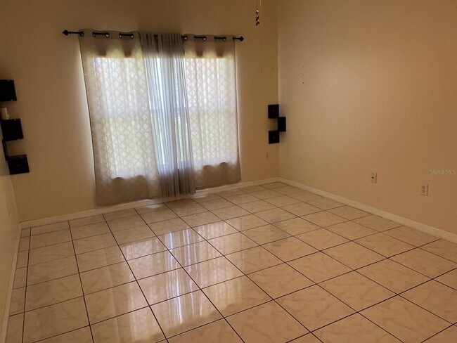 Building Photo - 2405 Condado Ct