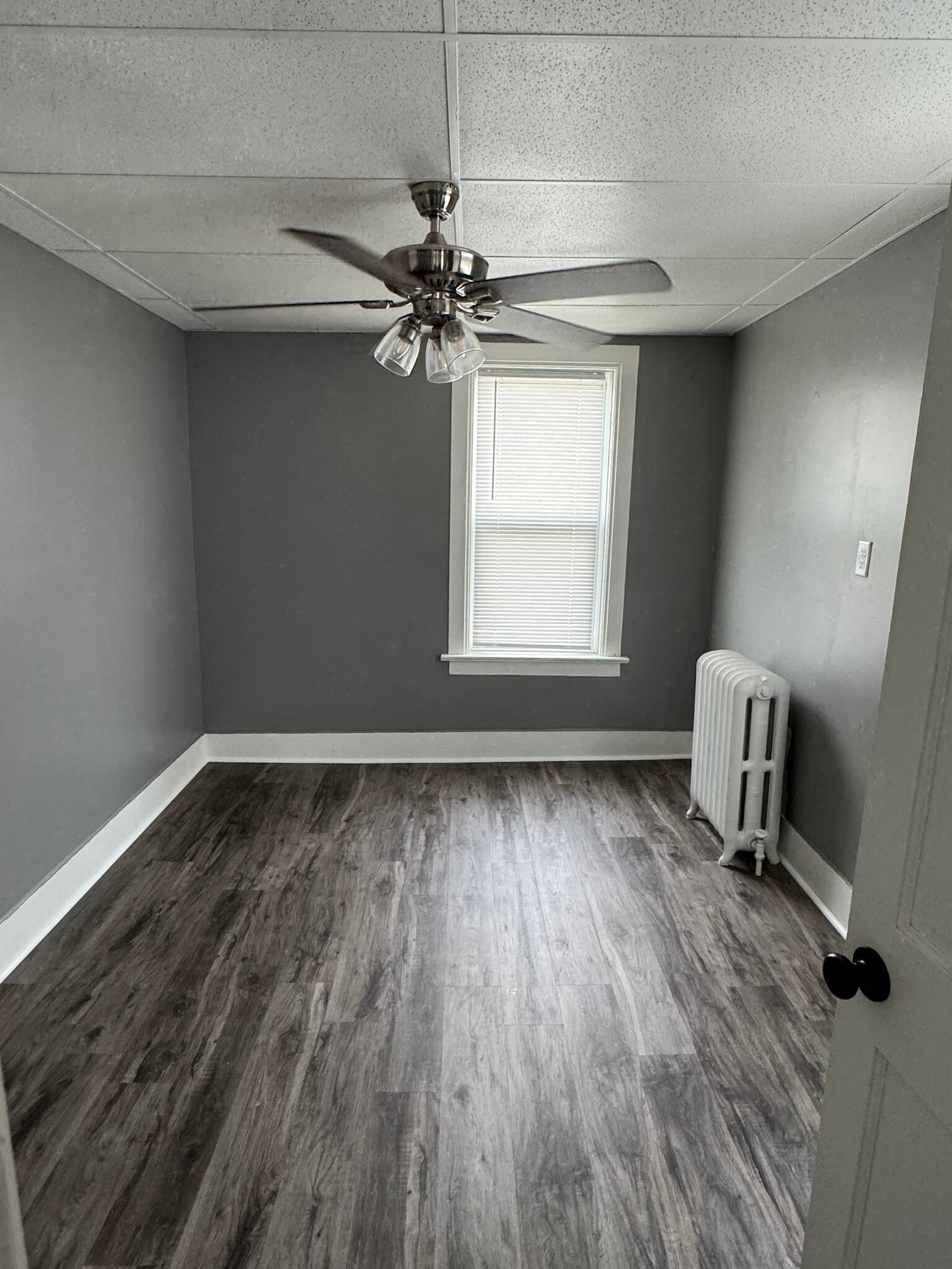 Bedroom 1 - 362 W Scott St