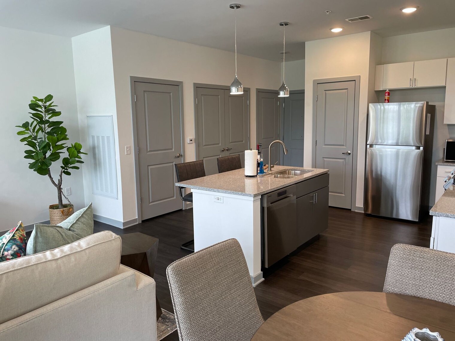 Building Photo - 5102 Aldersgate Dr