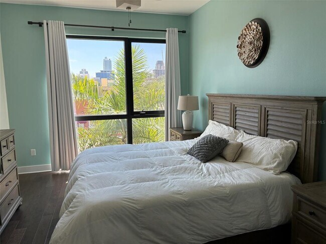 Building Photo - 130 8th St N