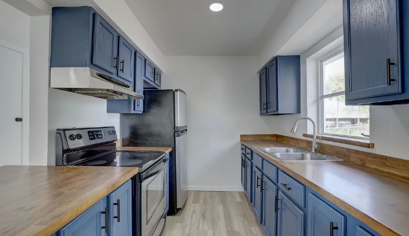 Building Photo - 417 Hollyhock Ln