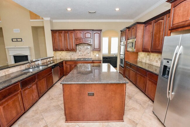 Building Photo - 10015 Nicollet Lake Ln