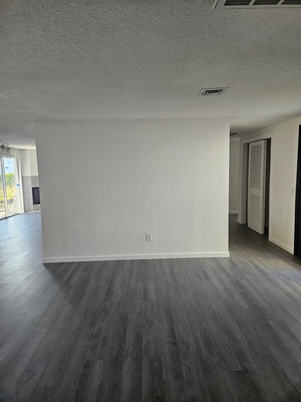 Building Photo - 6241 Westport Dr