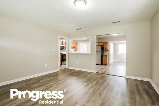 Building Photo - 6227 Pine Summit Dr