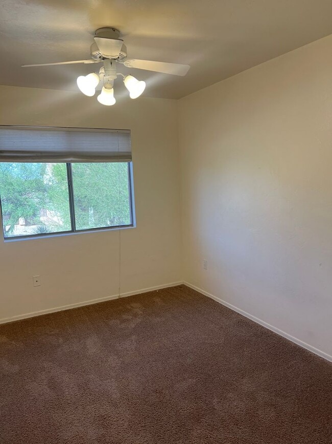 Building Photo - $500 off move in costs with move in by 5/1...
