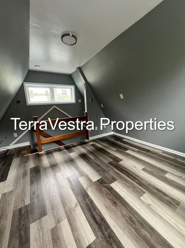 Building Photo - 3 Bed in Williamstown! Eligible for $500 S...