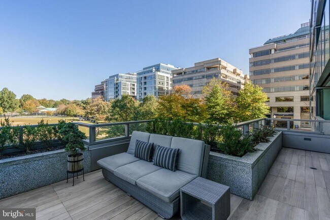 Building Photo - 2501 M St NW