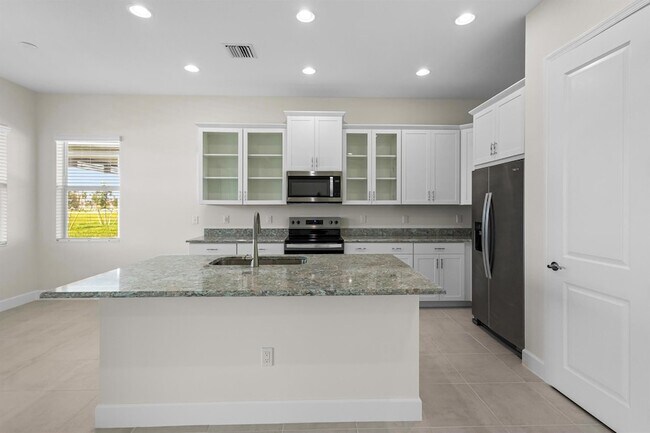 Building Photo - 14184 Lacebark Ln