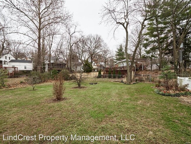 Building Photo - 1301 Glendale Gardens Dr