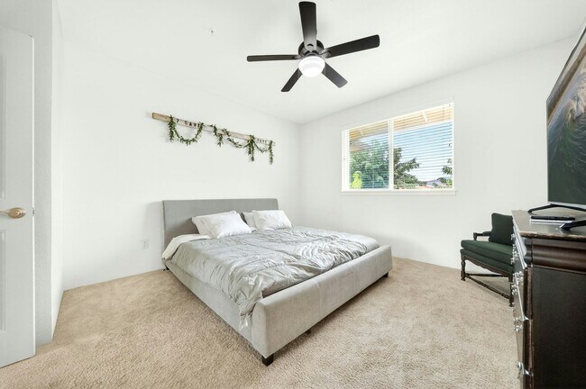 Building Photo - 724 Kakala St