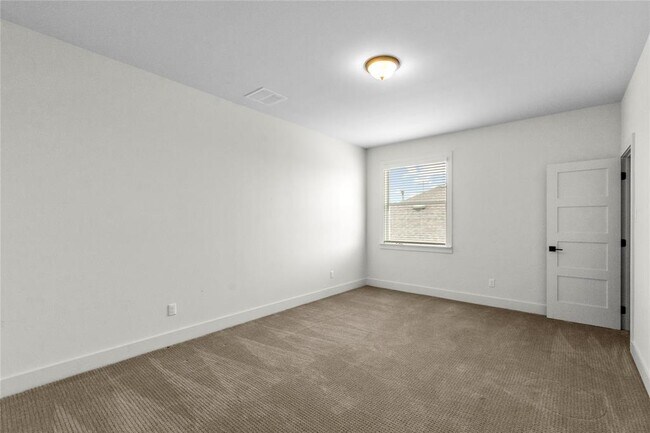 Building Photo - 1273 Summerbrooke Cir