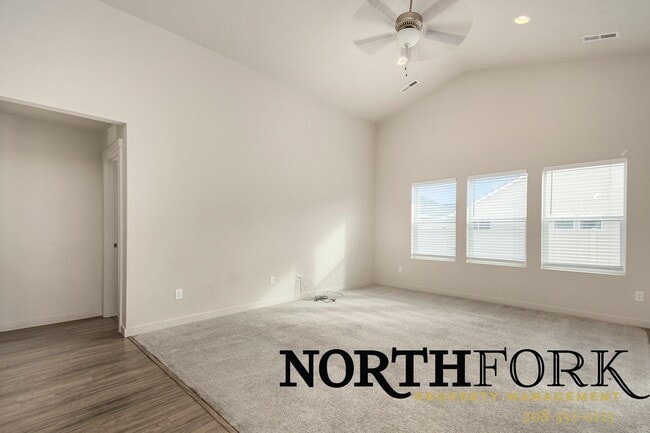 Building Photo - Charming Home for Rent in Caldwell