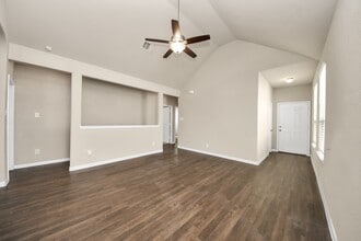 Building Photo - 17630 Holroyd Rd