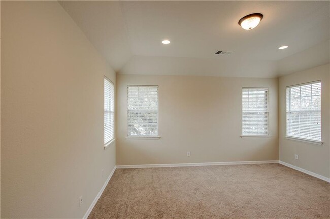 Building Photo - 811 Clear Meadow Ct