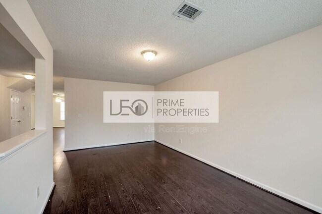 Building Photo - 950 Parkway Rd