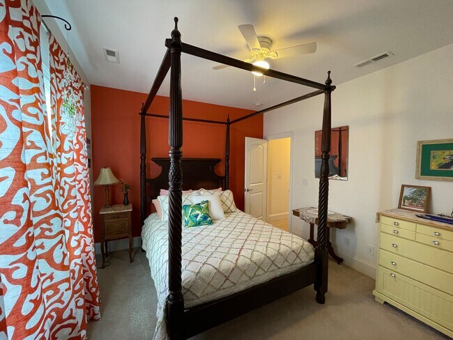 Building Photo - Unfurnished 3 Bedroom 3 Bathroom House with Home Office In Calabash