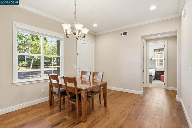 Building Photo - 5043 Ivy Leaf Springs Rd