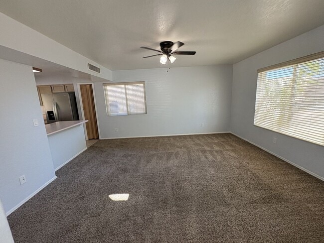 Building Photo - Beautiful eastside location