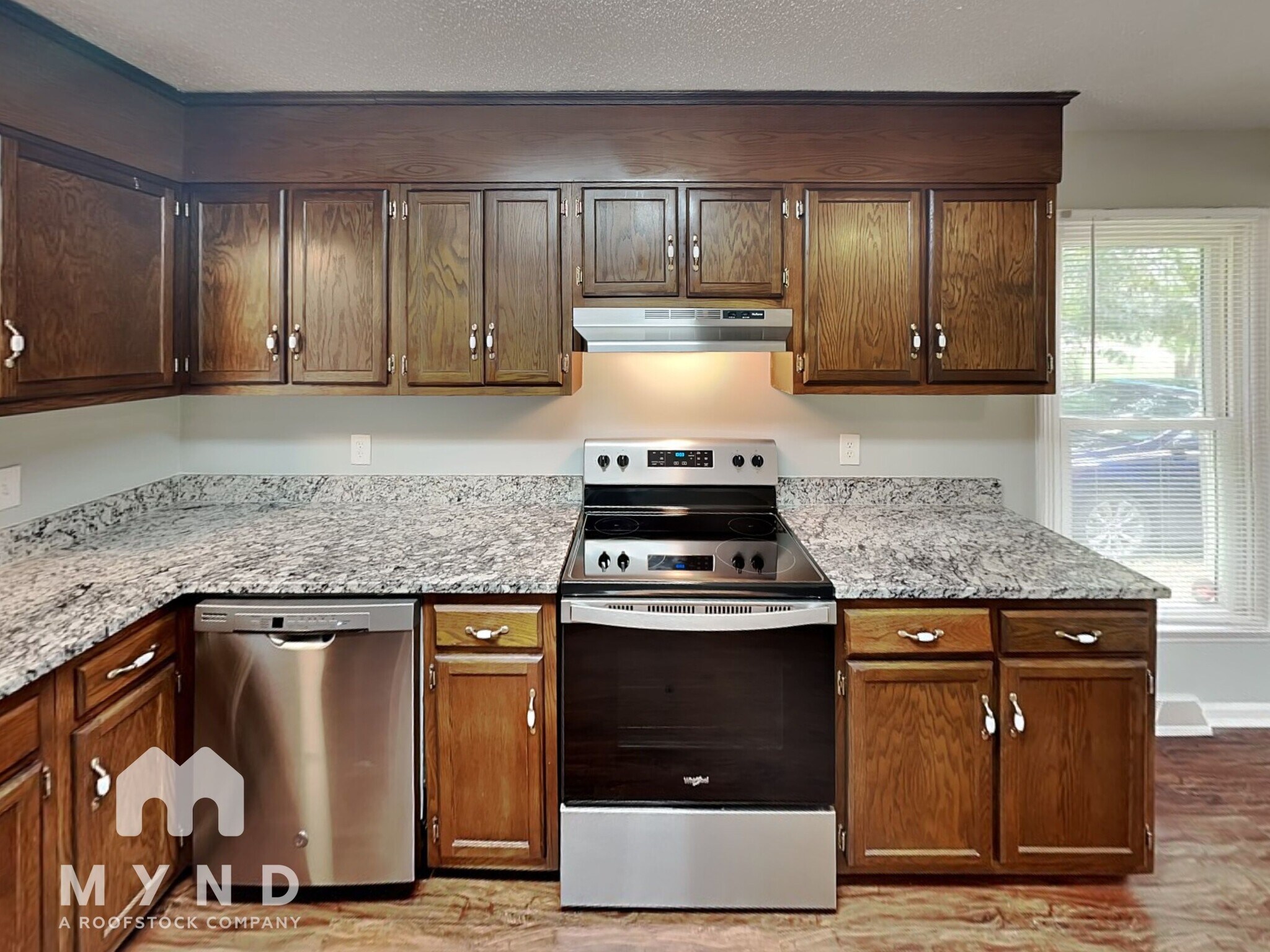 Building Photo - 112 Pineview Ct