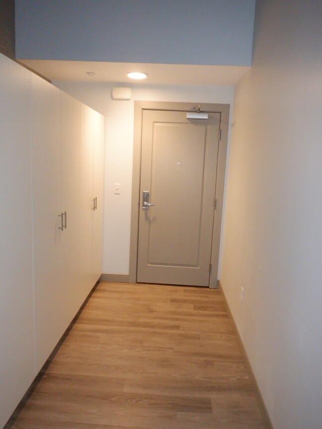 Building Photo - 113 Allyn St