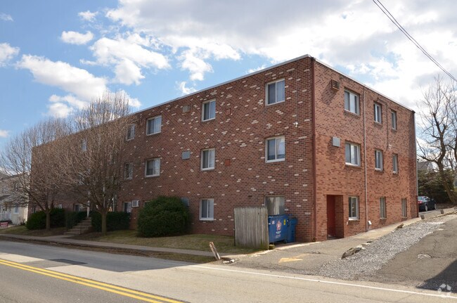 Building Photo - Fox Chase Apartments