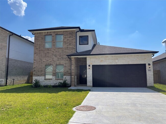 Building Photo - 9647 Champion Heavens Dr