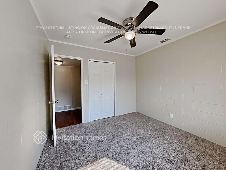 Building Photo - 3354 Horseshoe Dr