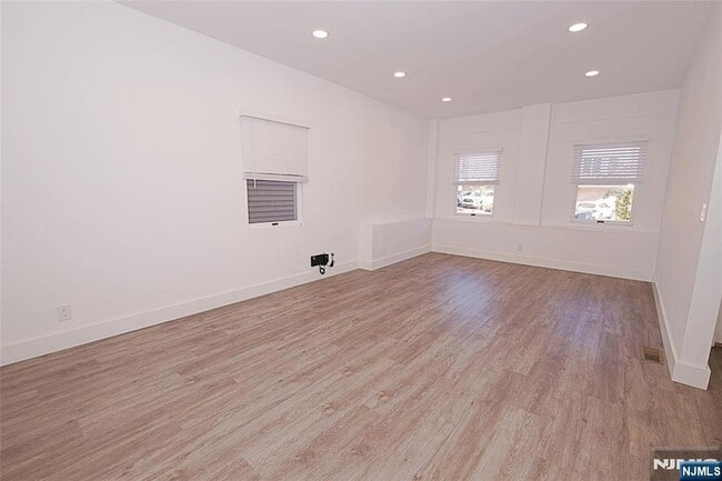 Building Photo - 34 Hilliard Ave